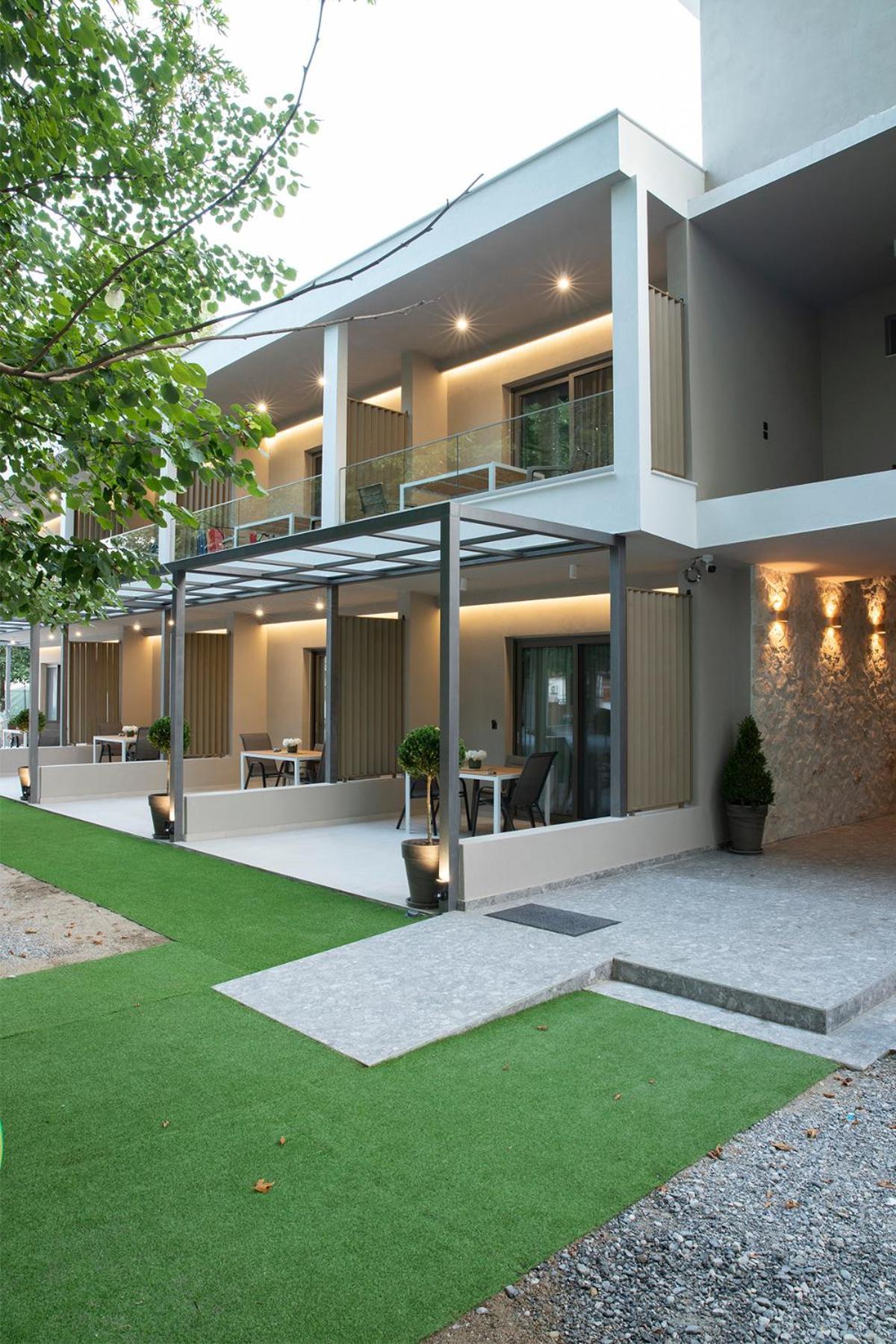 Olympus Suites Paralia Panteleimonos Exterior photo